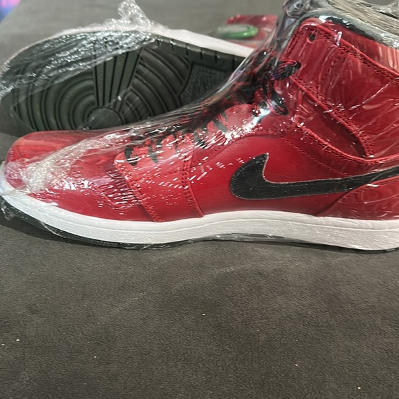 Nike Air Jordan 1 Gucci New Sz10.5 - Picture 6 of 7